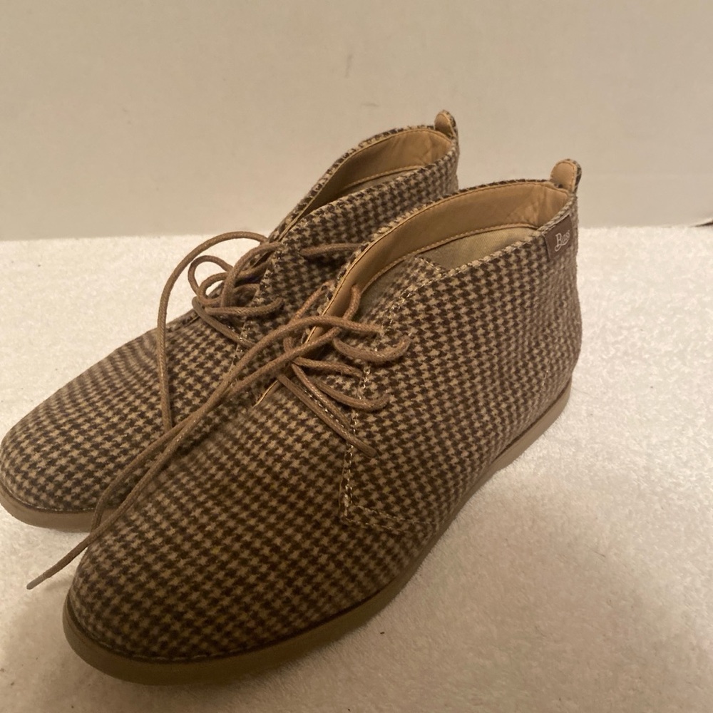 Bass Tan and Brown Houndstooth Ankle Booties
